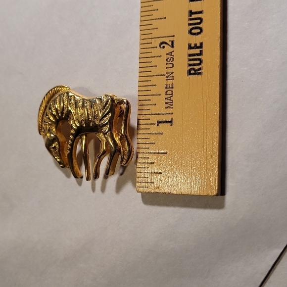 Gold Brooch - Picture 6 of 6